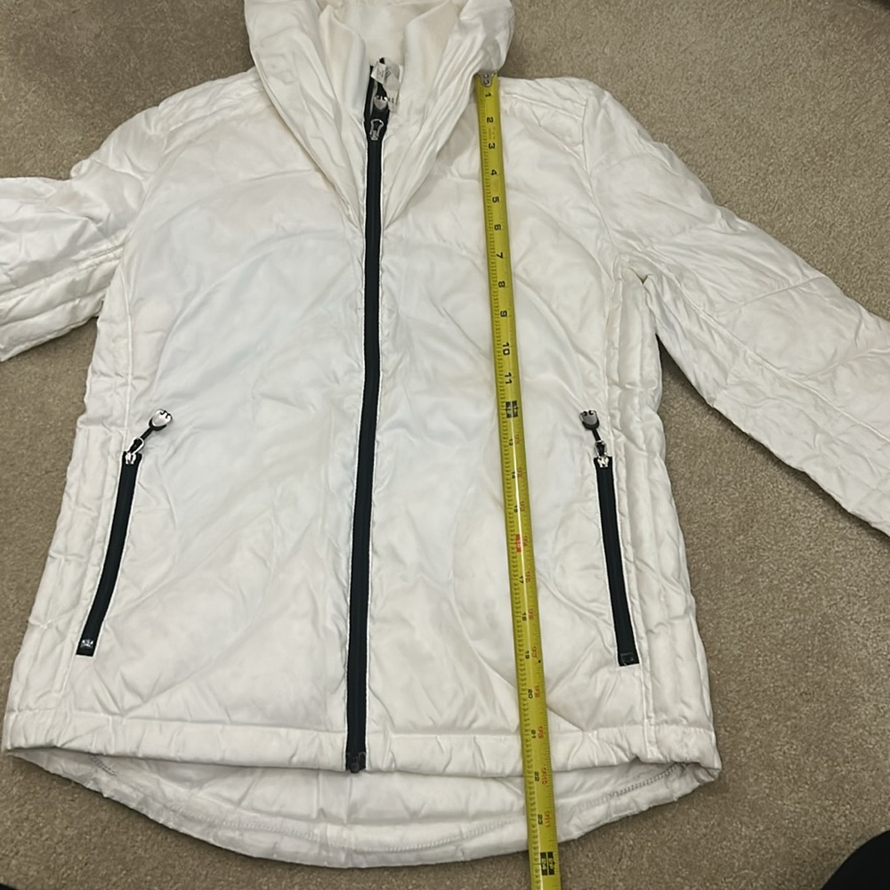 Lululemon down jacket - Picture 6 of 7